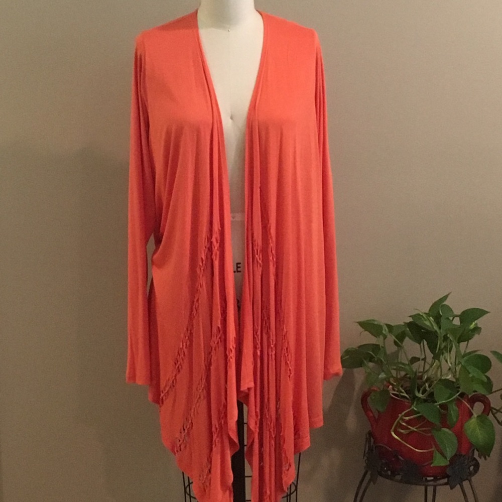 NWOT “Design History” Woman’s Knit hi-lo Jacket